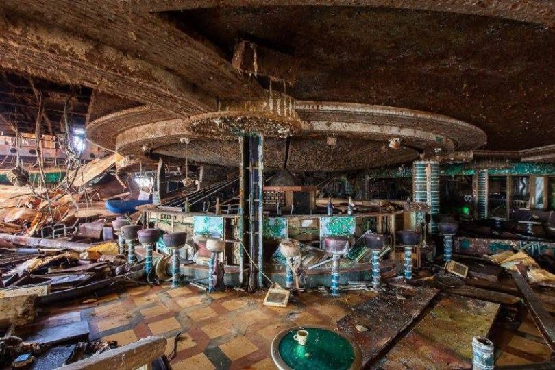 Eerie Images From Inside The Sunken Costa Concordia